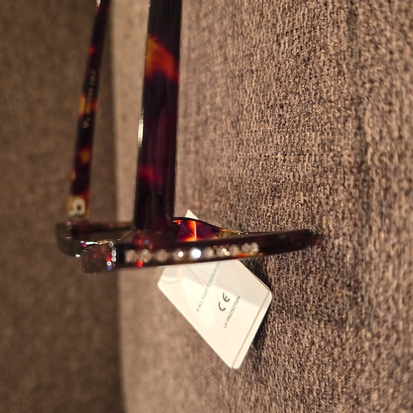 Tortoise Sunglasses With Faux Rhrinestones - Picture 3 of 5